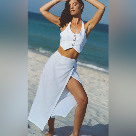 Soah Scarlet Linen Wrap Skirt - Picture 2 of 4